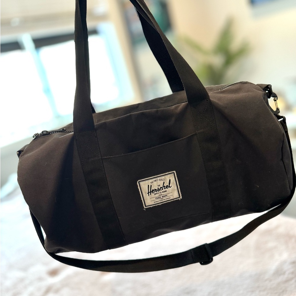 Herschel Supply Company Black Duffle Gym Bag – Travel / Weekender